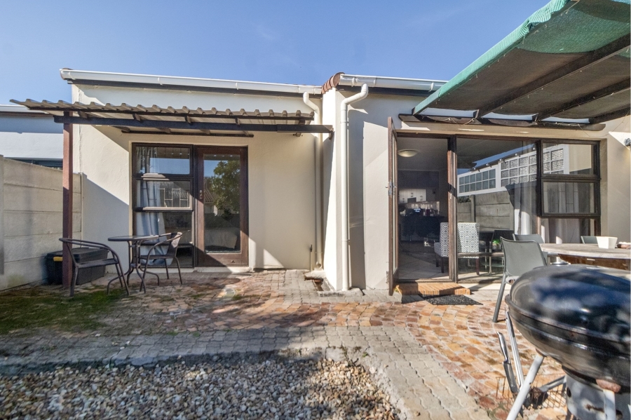 2 Bedroom Property for Sale in Tijgerhof Western Cape
